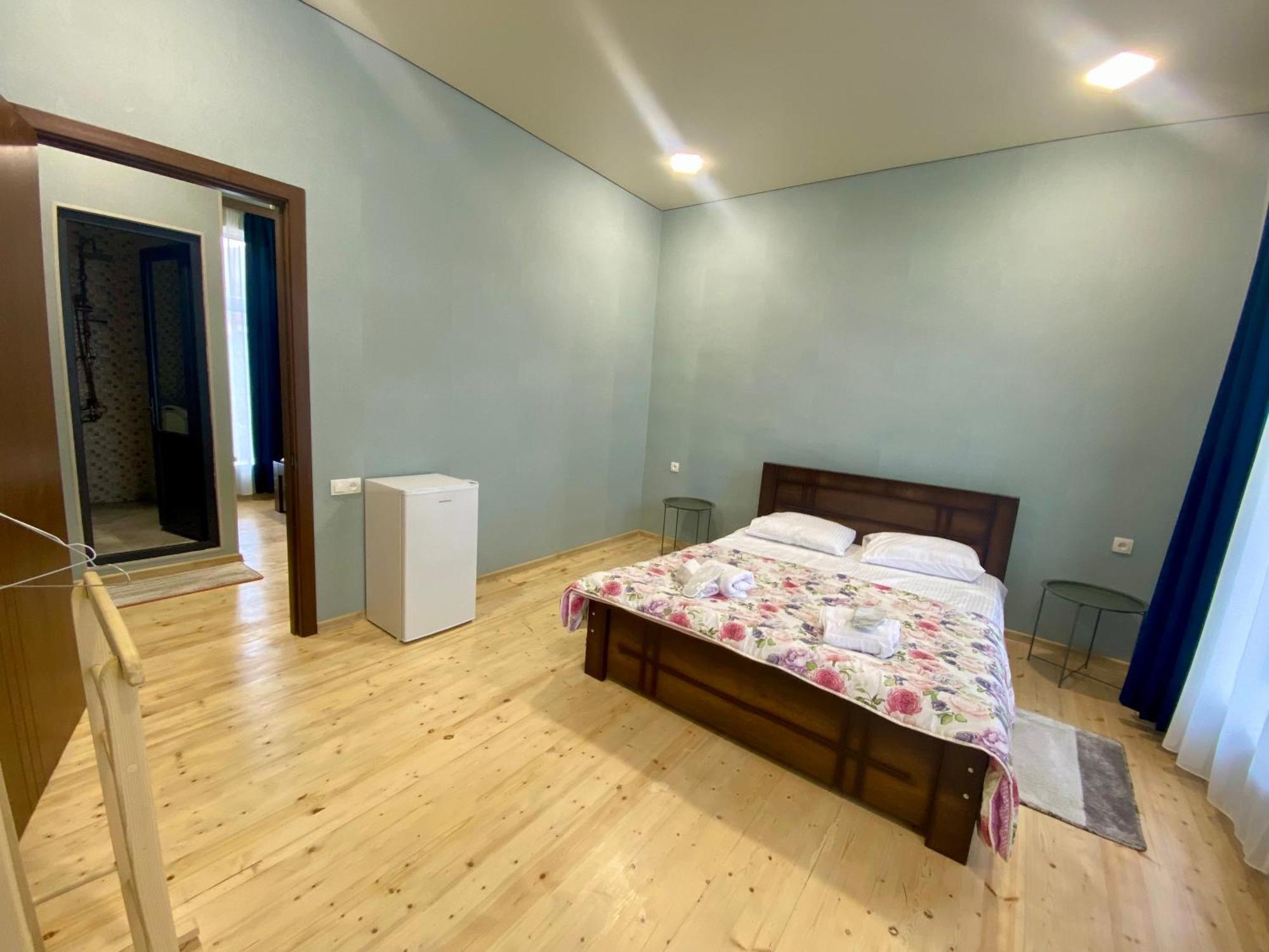 Moedani-Very Center Apartments In Kutaisi Luaran gambar